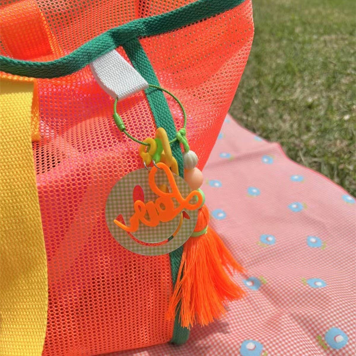 HOT PINK MESH BEACH TOTE