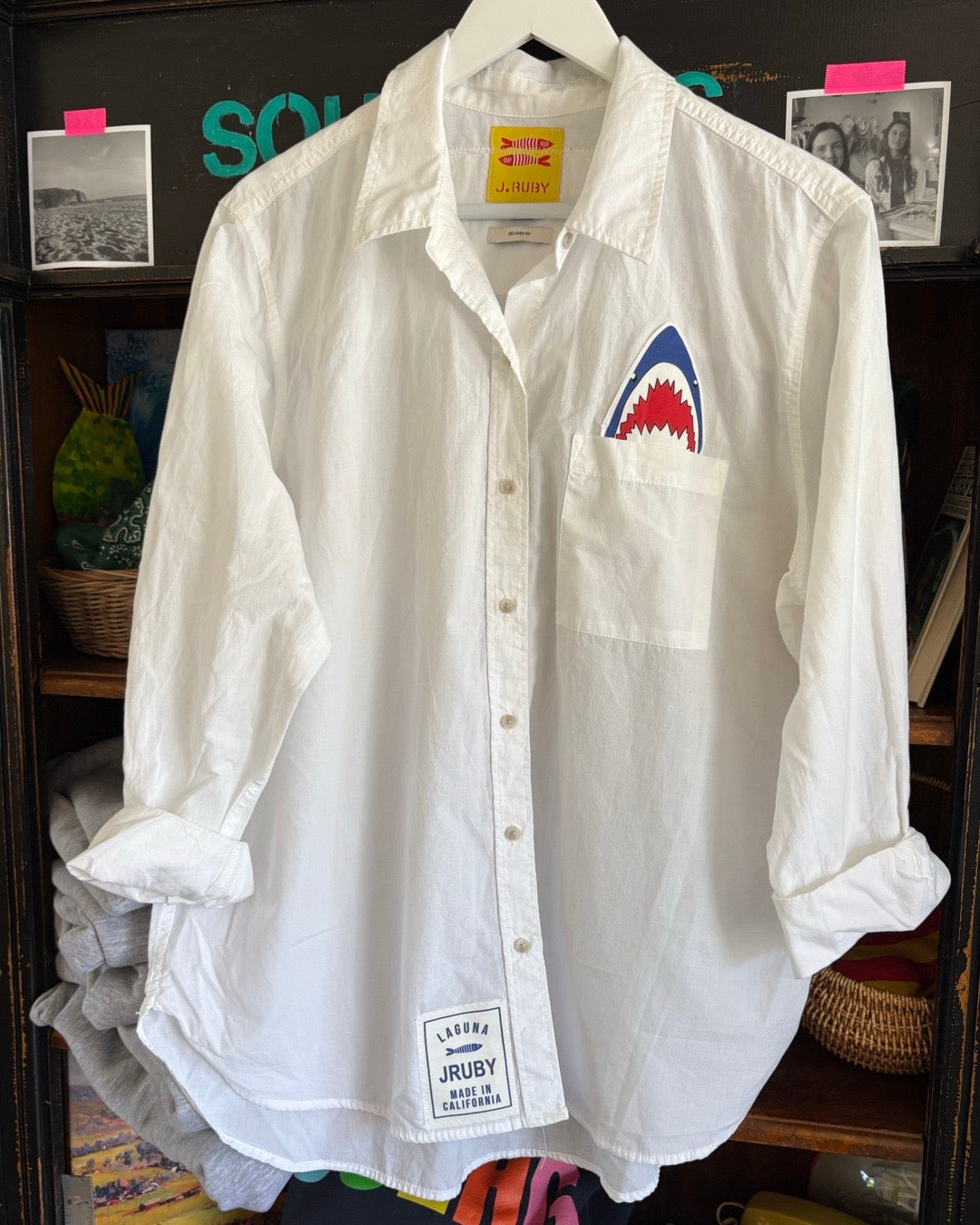 SEA SHARK WOMENS RELAXED BUTTON UP